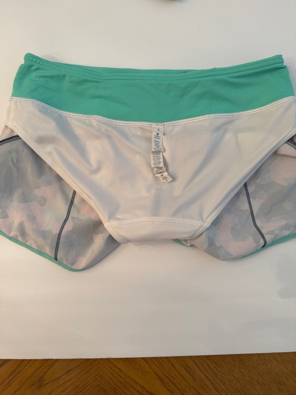 Lululemon Clouded Dream Speed Short Size 4 - Picture 6 of 7